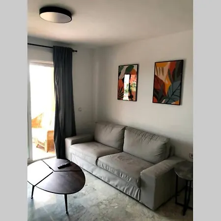 Cozy 2 Bedroom Apartment. Parking Included. * Fuengirola