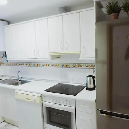Cozy 2 Bedroom Apartment. Parking Included. Apartment Fuengirola