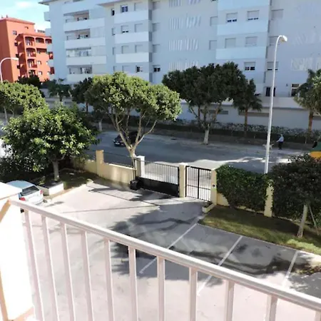 Cozy 2 Bedroom Apartment. Parking Included. Apartment Fuengirola